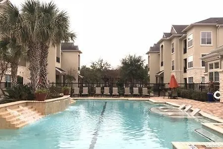 Magnificent Furnished Apartment Near Exxon Campus